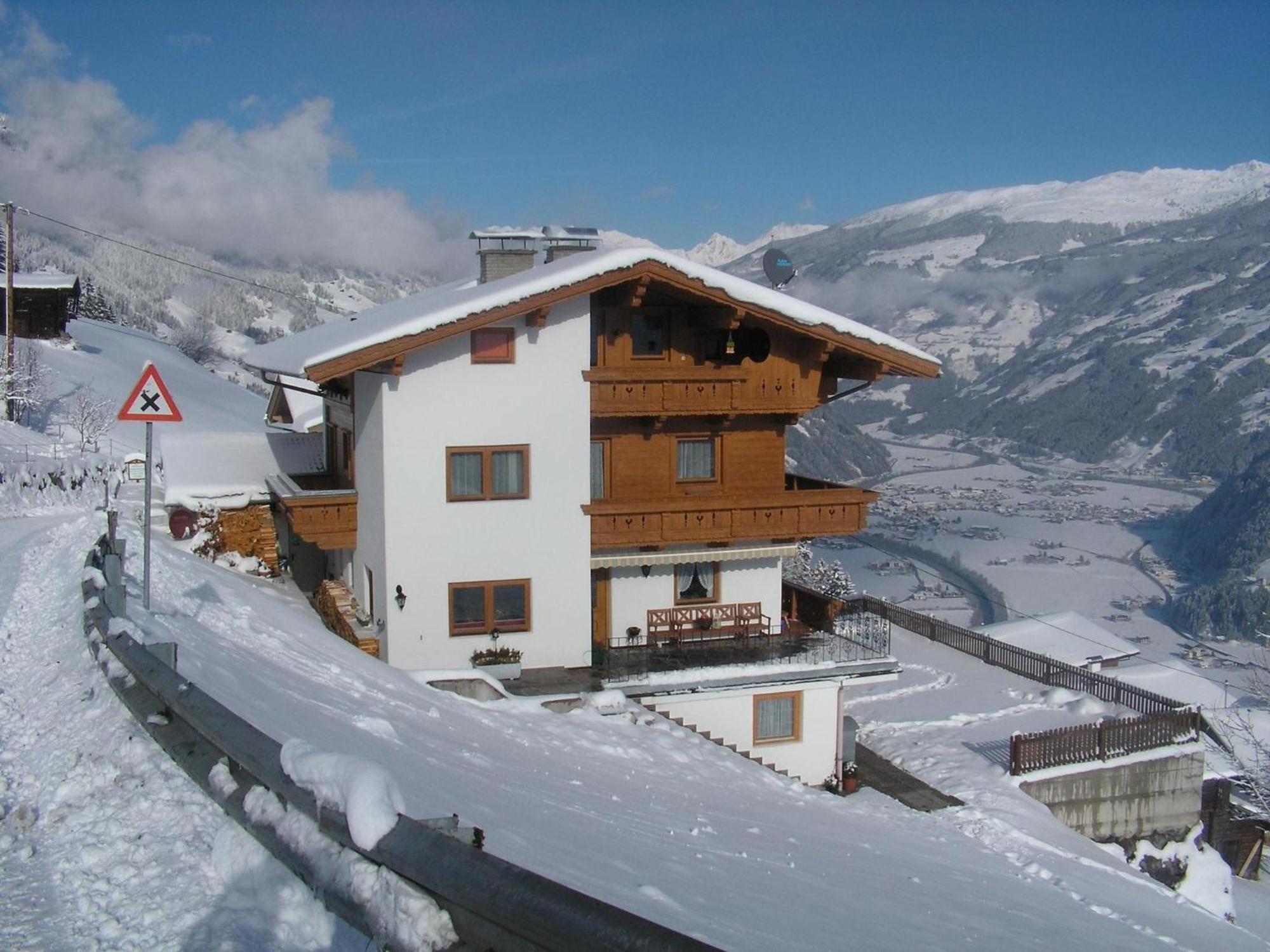 Apartment In Hippach Im Zillertal In The Mountains Muhlen  Exteriör bild